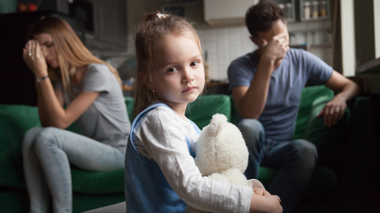 child sees parents arguing